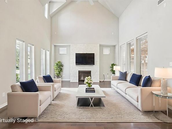 1573  William Way , Irving Texas 75063