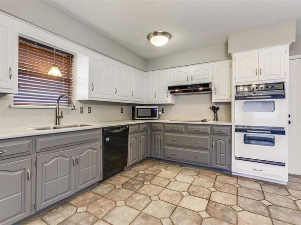 1802  Auburn Drive , Richardson Texas 75081