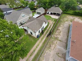2210  Eugene Street , Dallas Texas 75215