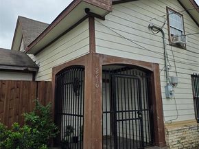 2210  Eugene Street , Dallas Texas 75215