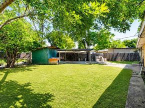 1623  Fresno Street , Dallas Texas 75217