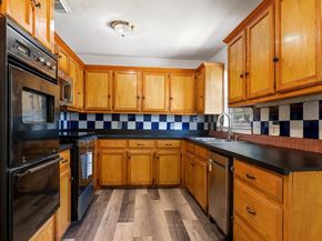 1623  Fresno Street , Dallas Texas 75217