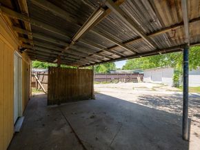 1623  Fresno Street , Dallas Texas 75217