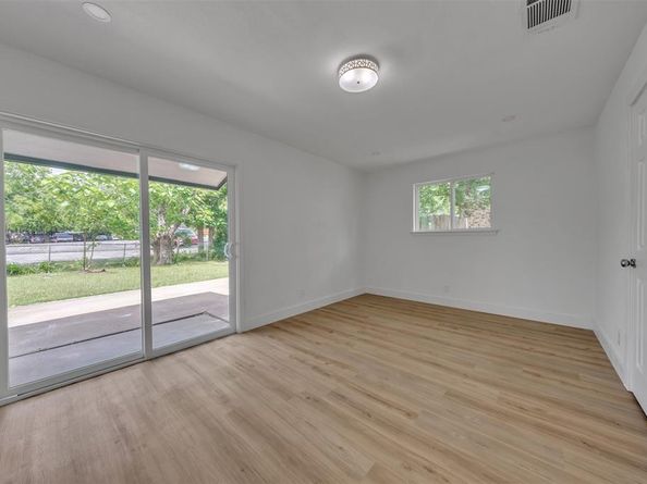 3265  Earle Drive , Haltom City Texas 76117