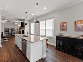 209 W Dallas Street , Mansfield Texas 76063