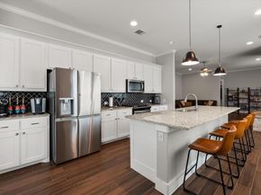 209 W Dallas Street , Mansfield Texas 76063