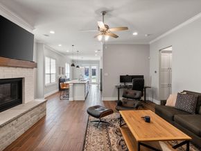 209 W Dallas Street , Mansfield Texas 76063