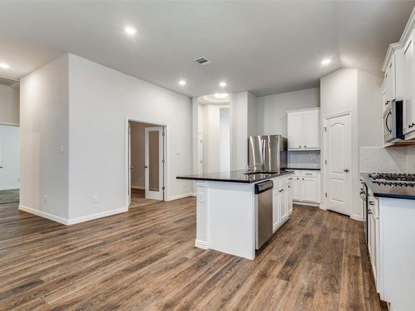 1024  Embers Lane , Denton Texas 76201
