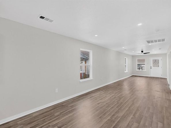 1541  Caldwell Street , Dallas Texas 75223