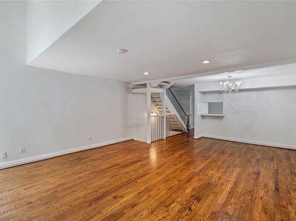 6808  Eastridge Drive  C4, Dallas Texas 75231