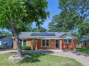 733  Thersa Drive , River Oaks Texas 76114