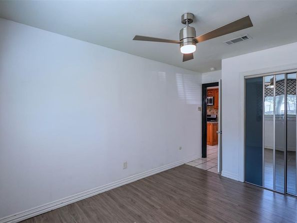 733  Thersa Drive , River Oaks Texas 76114