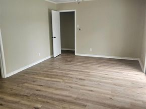 5907  Shady Crest Trail , Dallas Texas 75241