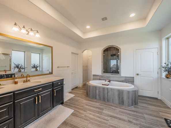 1742  Holmwood Drive , Celina Texas 75009