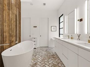 20  Vanguard Way , Dallas Texas 75243
