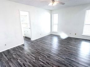 1521  Leicester Street , Garland Texas 75044