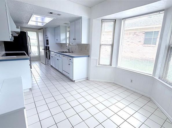1521  Leicester Street , Garland Texas 75044