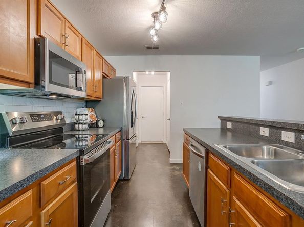 829  Village Point Lane , Fort Worth Texas 76108