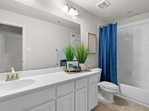 921  Montgomery Way , Lantana Texas 76226