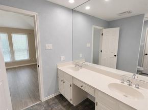 2806  Laurel Oaks Drive , Garland Texas 75044