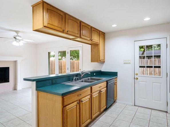500  Worcester Way , Richardson Texas 75080