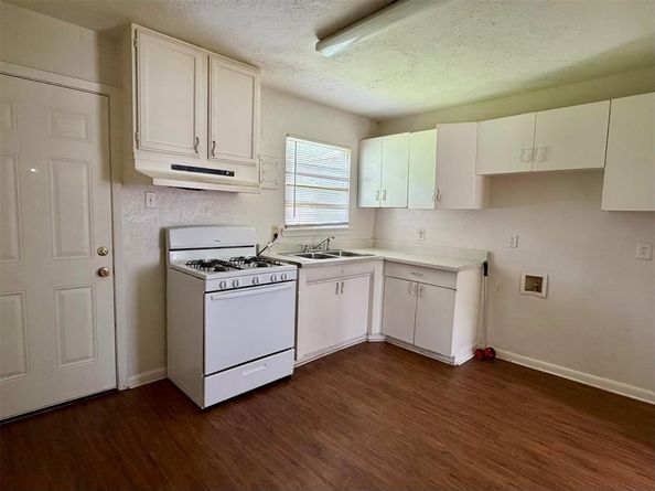 2637  Marbella Lane , Dallas Texas 75228