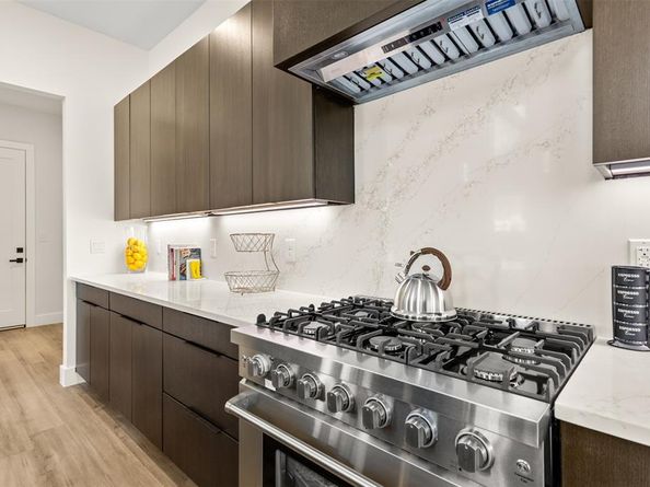1407  Pueblo Street , Dallas Texas 75212