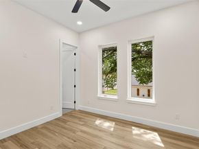 1407  Pueblo Street , Dallas Texas 75212