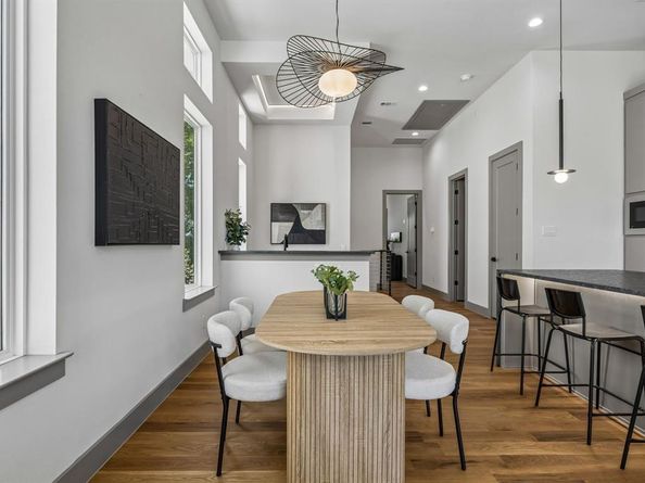 412  Avenue L  , Dallas Texas 75203