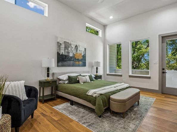 412  Avenue L  , Dallas Texas 75203