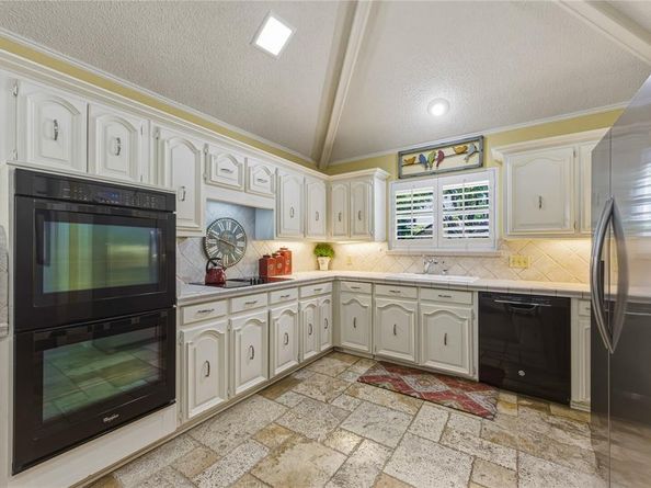 6306  Oakleaf Road , Dallas Texas 75248