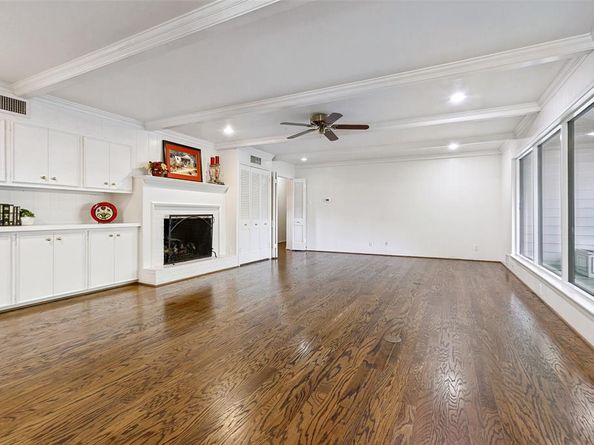 6147 E University Boulevard , Dallas Texas 75214