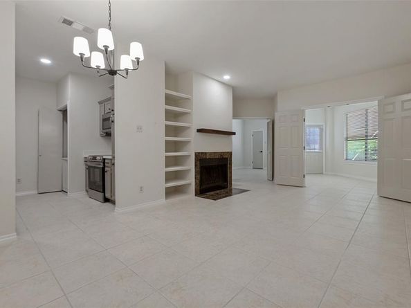 5550  Spring Valley Road  C16, Dallas Texas 75254