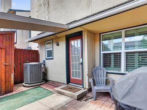 7175  Fair Oaks Avenue  55, Dallas Texas 75231