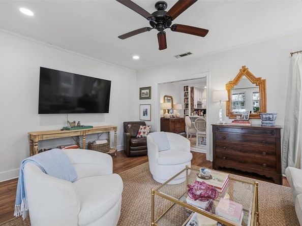 3821  El Campo Avenue , Fort Worth Texas 76107