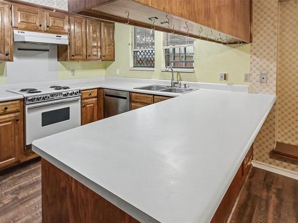 2820  Whitehurst Drive , Fort Worth Texas 76133