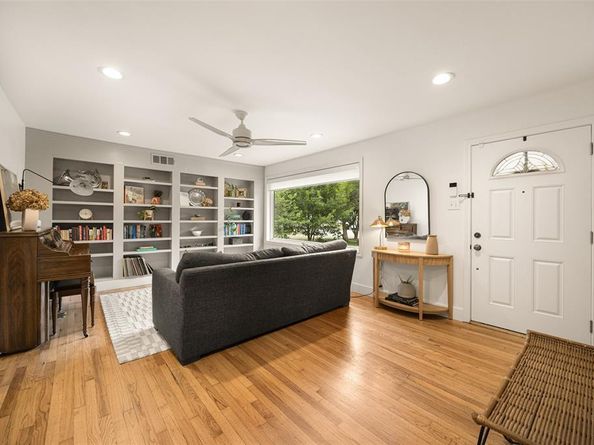11207  Sinclair Avenue , Dallas Texas 75218