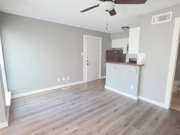 9801  Walnut Street  307, Dallas Texas 75243