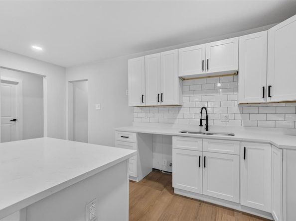 2607 W Lovers Lane , Dallas Texas 75235