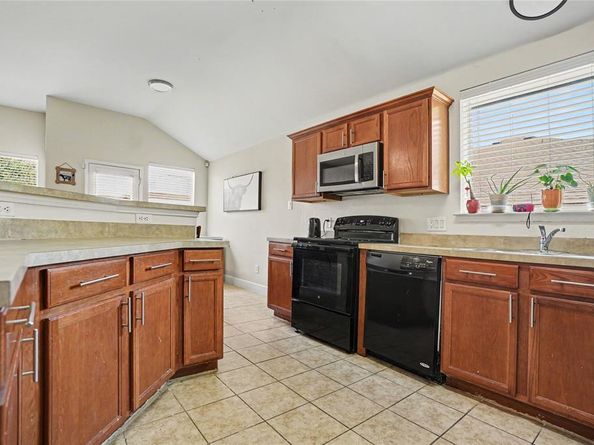 1333  Illinois Avenue , Lancaster Texas 75134