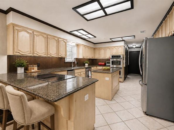 4008  Fairlakes Drive , Dallas Texas 75228