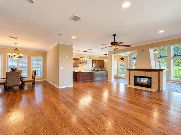 768  Ashleigh Lane , Lantana Texas 76226