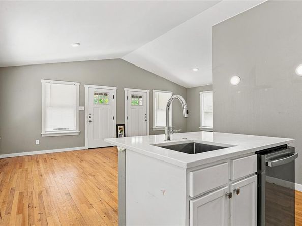 1009  Greer Street , Fort Worth Texas 76102