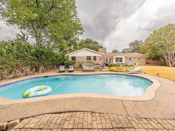 4001  Reagan Drive , Fort Worth Texas 76116
