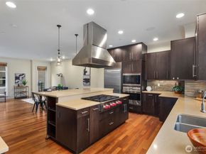 3201 W Lynn Street, Seattle WA 98199