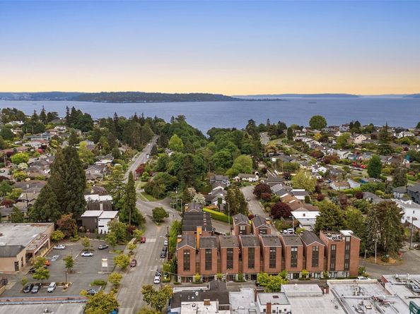 3201 W Lynn Street, Seattle WA 98199