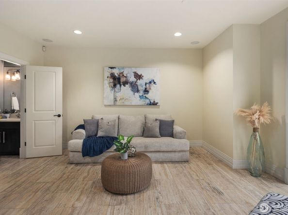 3201 W Lynn Street, Seattle WA 98199