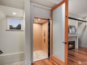 3201 W Lynn Street, Seattle WA 98199