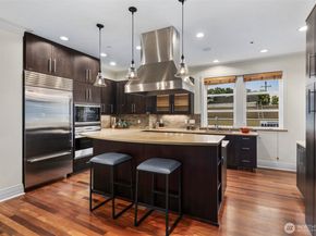 3201 W Lynn Street, Seattle WA 98199