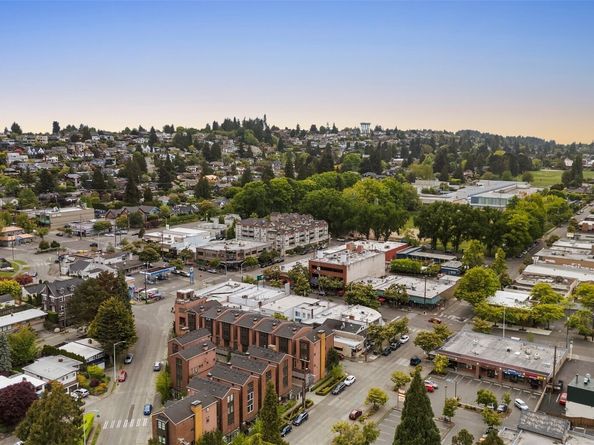 3201 W Lynn Street, Seattle WA 98199